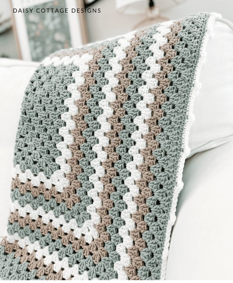 Granny Square Blanket free crochet pattern by Lauren Brown