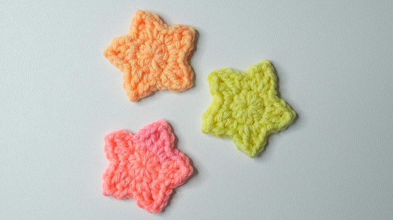 Mini Crochet Star Applique free crochet pattern by Viv