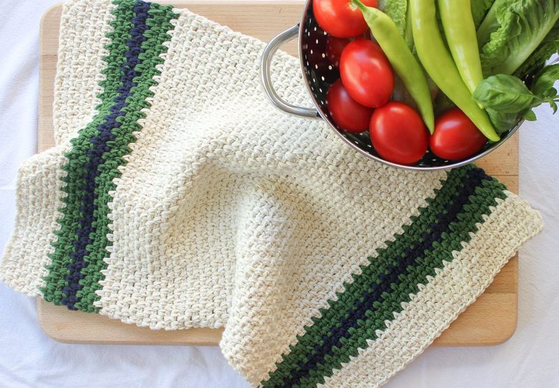Easy Crochet Kitchen Towel free crochet pattern by Nikki