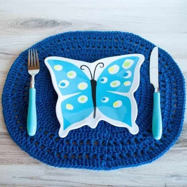 Crochet Oval Placemat free crochet pattern by Suzanne