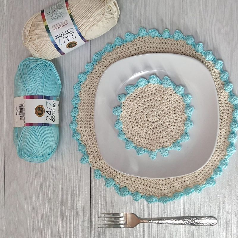 Easy Round Placemat free crochet pattern by Susanna