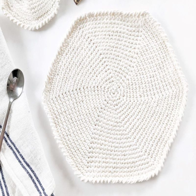Easy Crochet Round Placemat free crochet pattern by Nicky