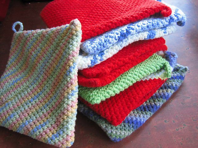 Crochet Folded Potholder free crochet pattern by Michelle Gibbs