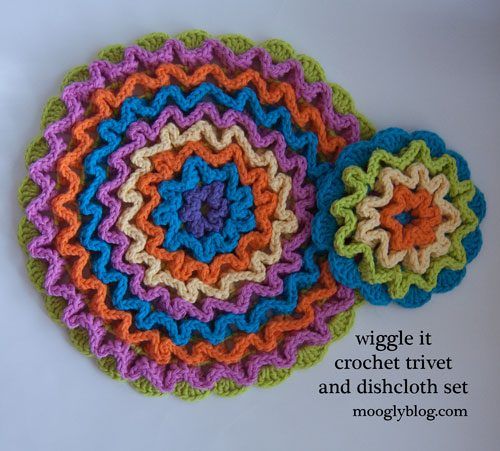 Wiggle It Crochet Trivet free crochet pattern by Tamara Kelly