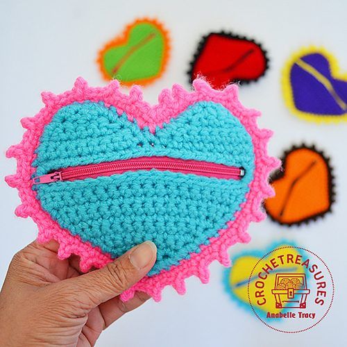 Heart Coin Purse free crochet pattern by Anabelle Tracy