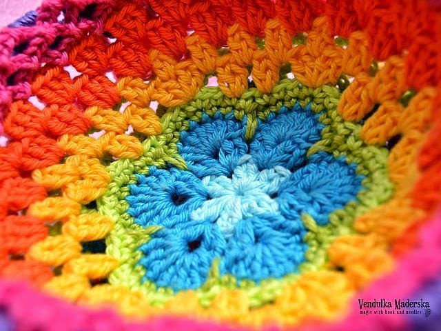 Rainbow Purse free crochet pattern by Vendula Maderska