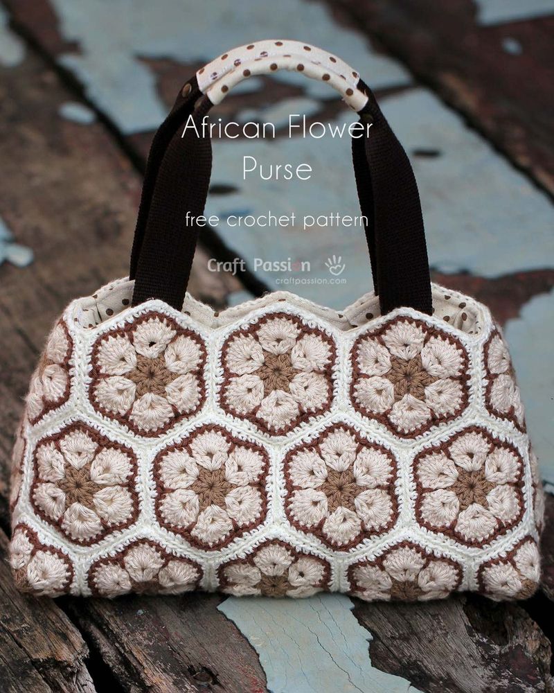 African Flower Purse free crochet pattern by Joanne Loh