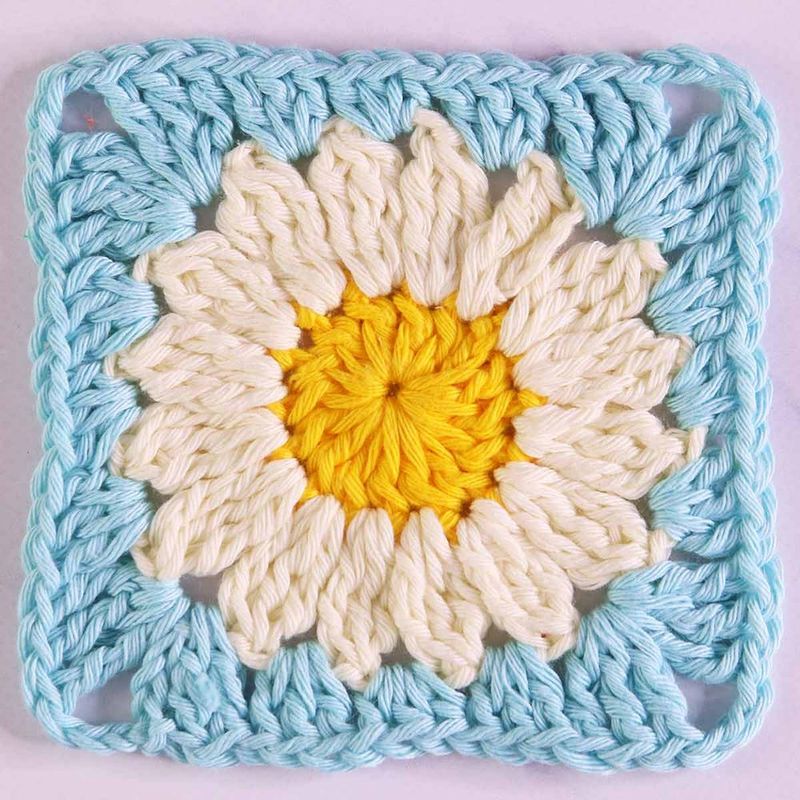 Four Daisy Granny Squares (Treasurie) free crochet pattern by Luisa Clare