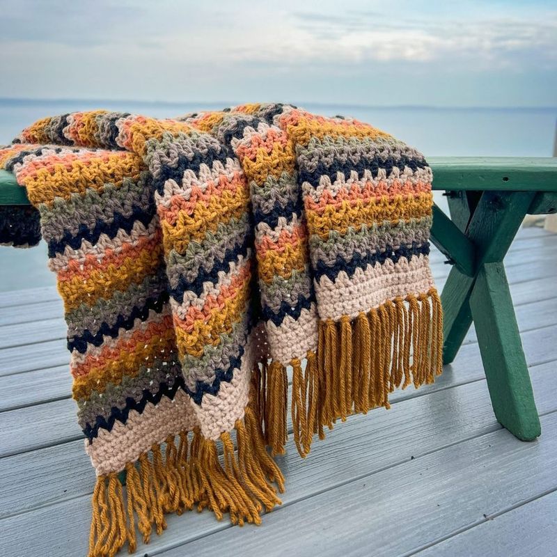 Chunky V Stitch Blanket free crochet pattern by Christine