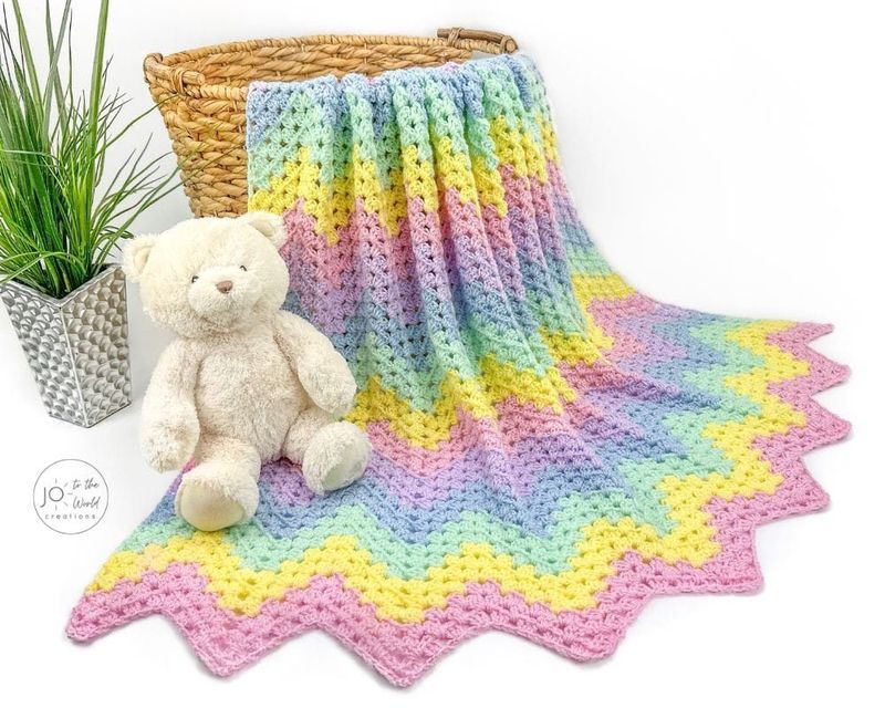 Zig Zag Granny Stitch Blanket free crochet pattern by Jo
