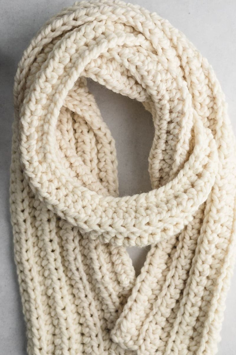 Chunky Ribbed Scarf for Beginners free crochet pattern by Sarah Stearns