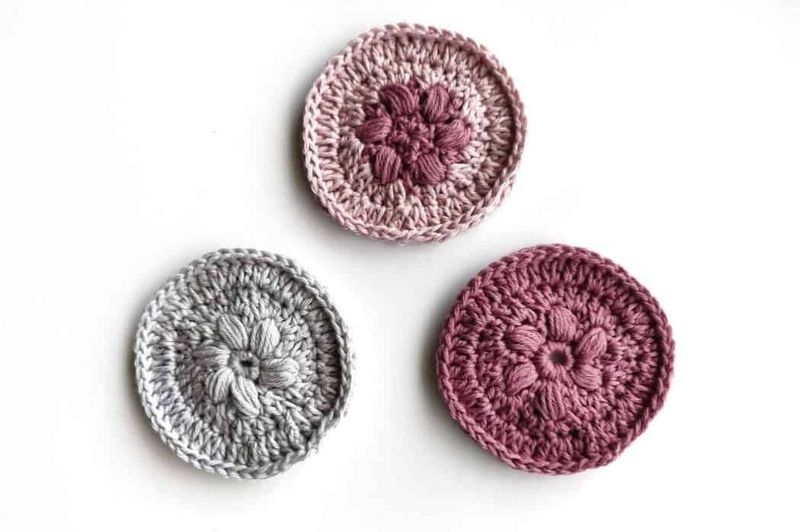 Flower Face Scrubbies free crochet pattern by Burgundy and Blush